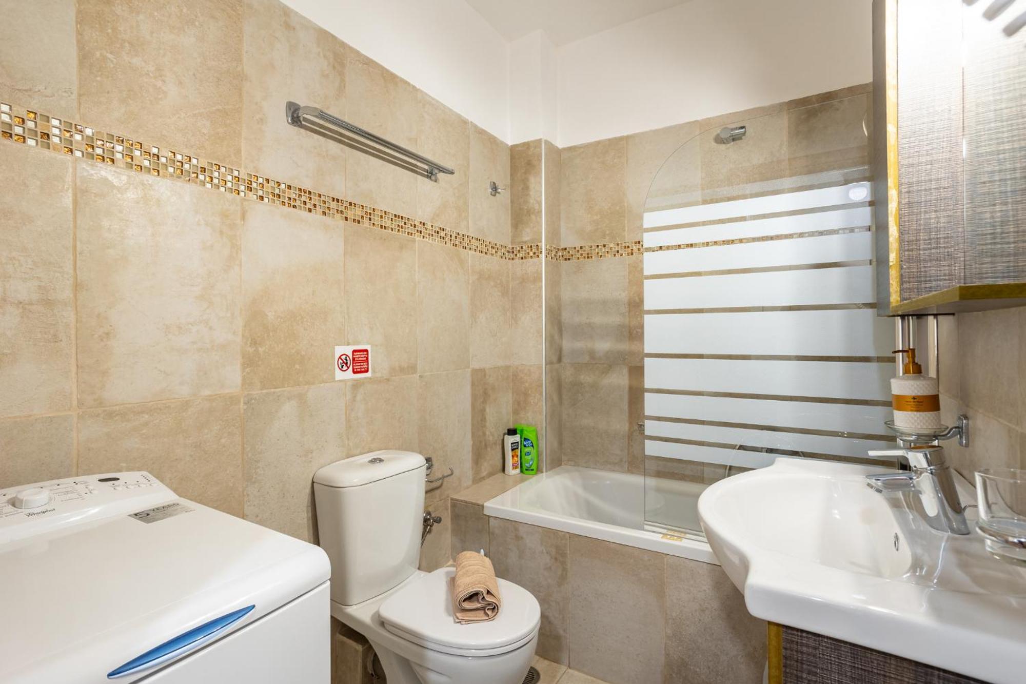 Avia Blue Maisonettes - Messinia Gulf Retreat ภายนอก รูปภาพ