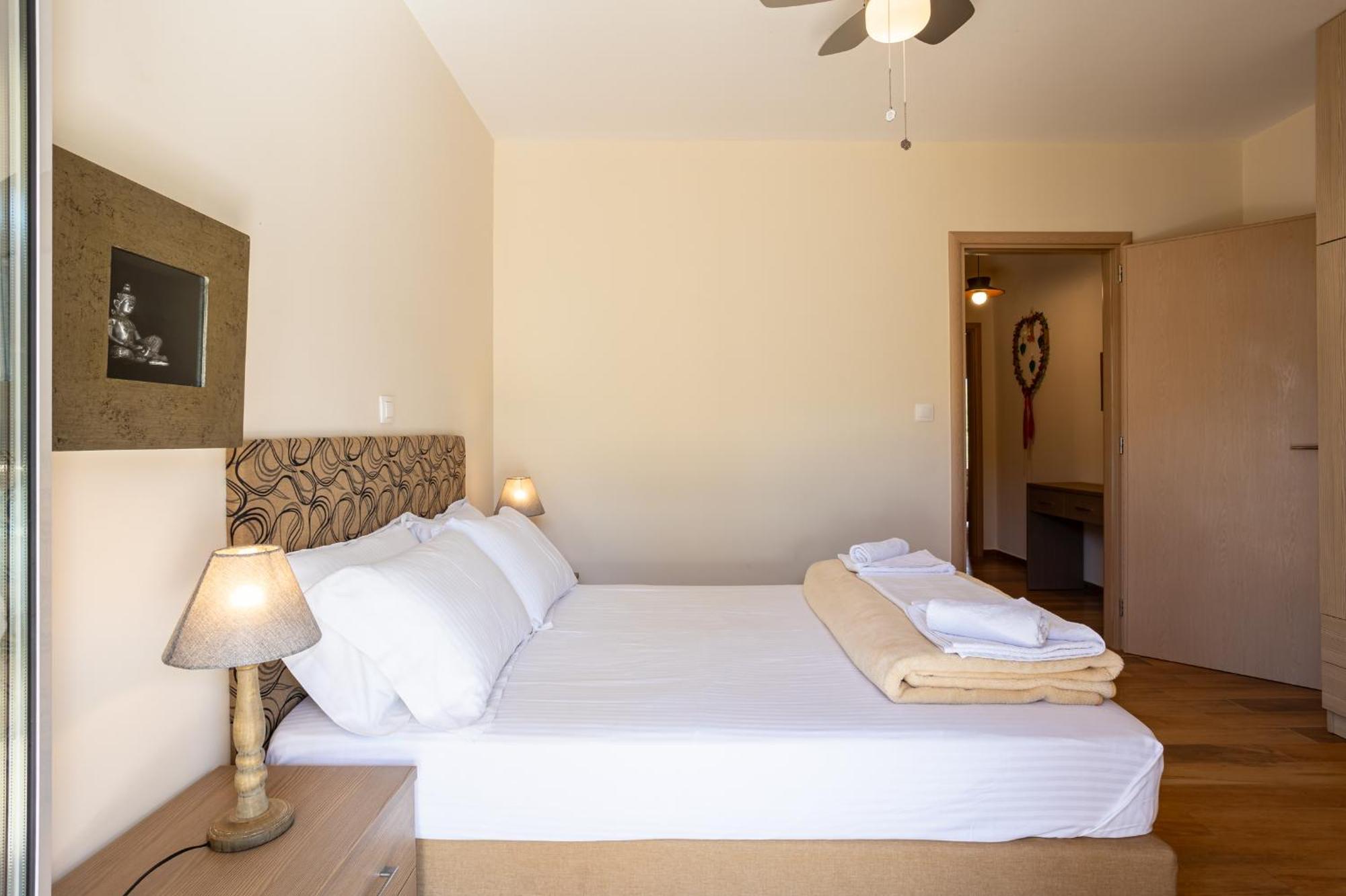 Avia Blue Maisonettes - Messinia Gulf Retreat ภายนอก รูปภาพ