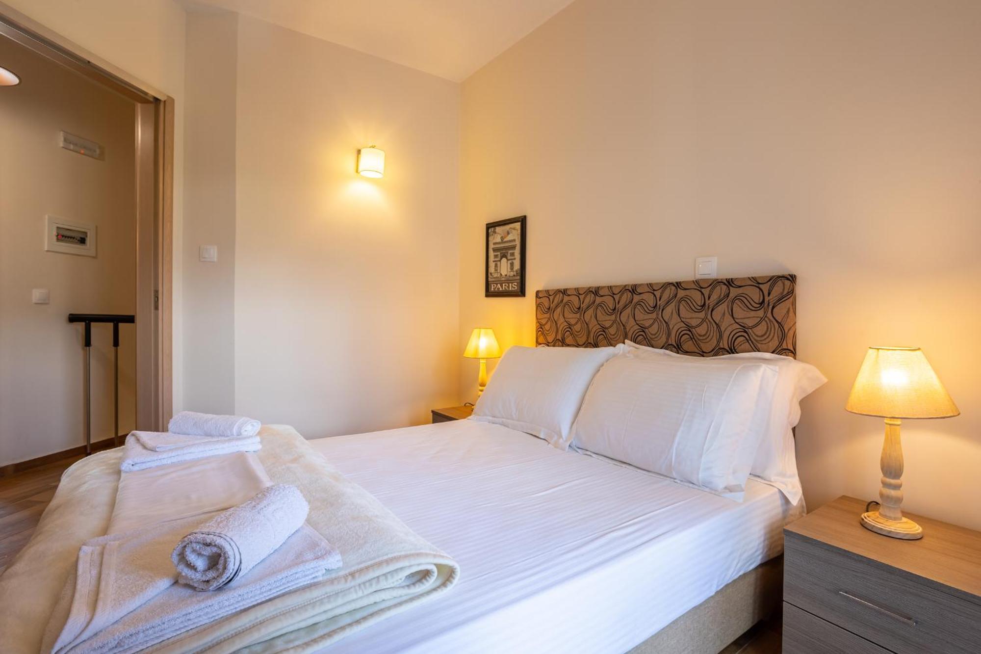 Avia Blue Maisonettes - Messinia Gulf Retreat ภายนอก รูปภาพ