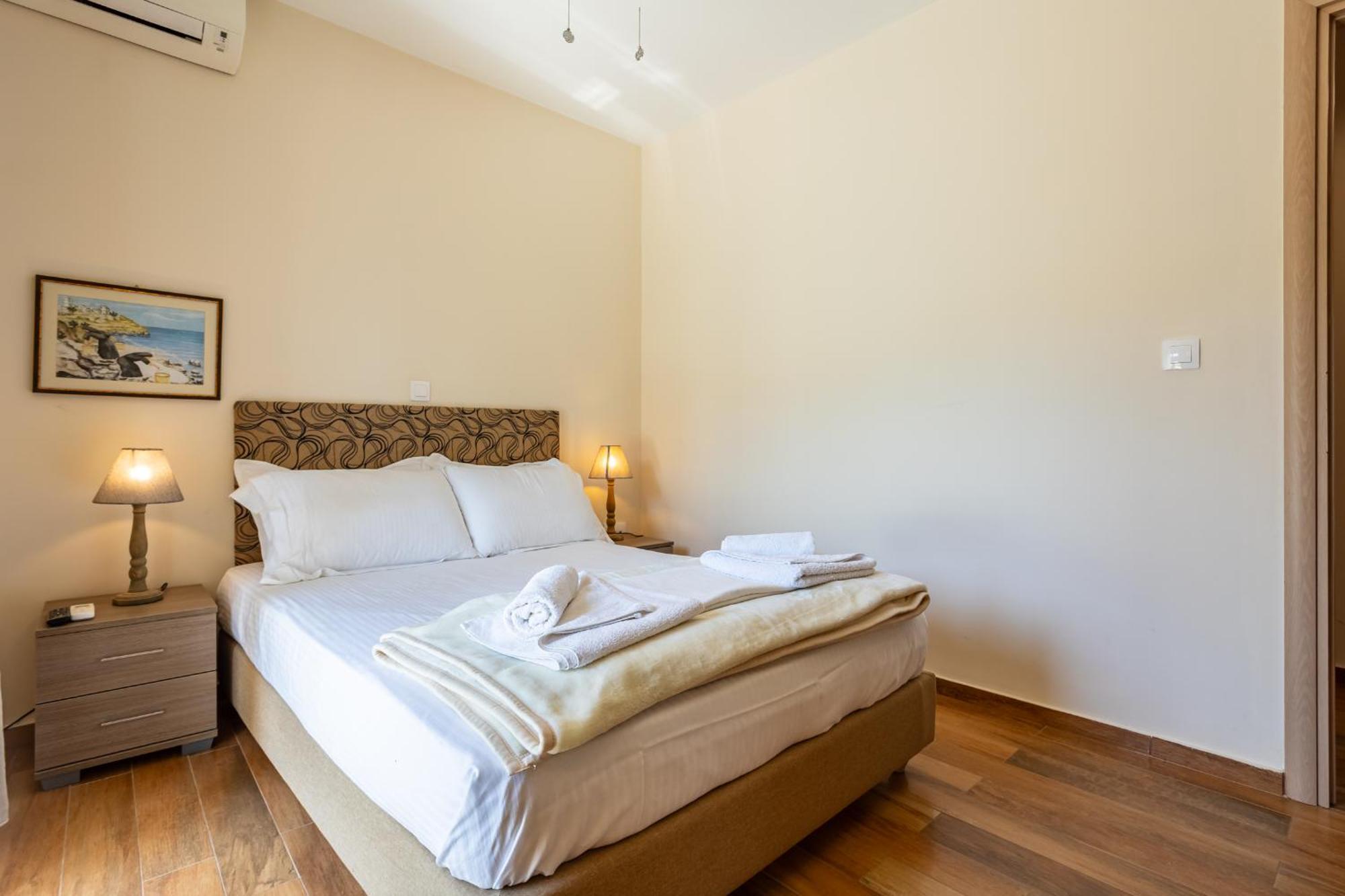 Avia Blue Maisonettes - Messinia Gulf Retreat ภายนอก รูปภาพ