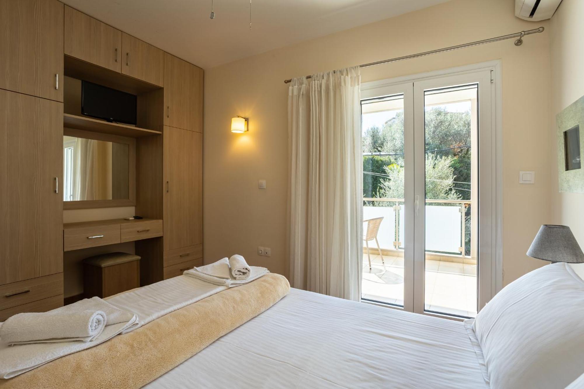 Avia Blue Maisonettes - Messinia Gulf Retreat ภายนอก รูปภาพ